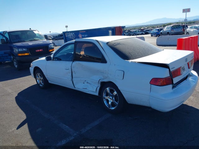 46283025 :رقم المزاد ، 4T1BG22K9YU940957 vin ، 2000 Toyota Camry Ce مزاد بيع