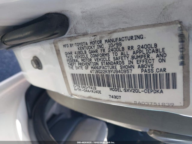 46283025 :رقم المزاد ، 4T1BG22K9YU940957 vin ، 2000 Toyota Camry Ce مزاد بيع