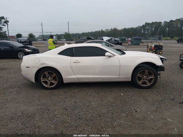 46283047 :رقم المزاد ، 2G1FA1E36D9140090 vin ، 2013 Chevrolet Camaro 2ls مزاد بيع