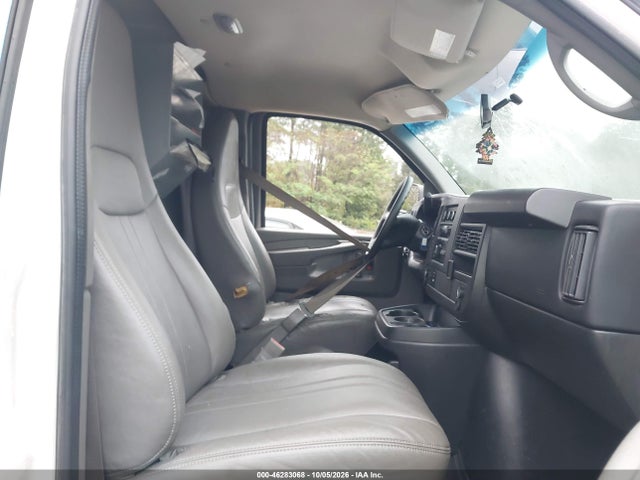 46283068 :رقم المزاد ، 1GCWGFCF4F1287676 vin ، 2015 Chevrolet Express 2500 Work Van مزاد بيع