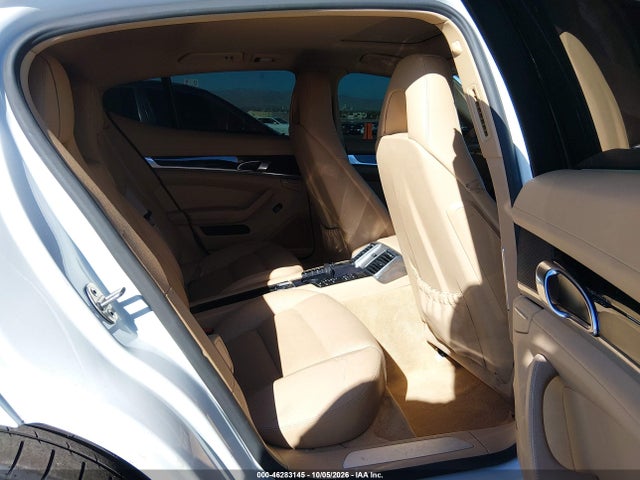 46283145 :رقم المزاد ، WP0AA2A72EL013623 vin ، 2014 Porsche Panamera 4 مزاد بيع