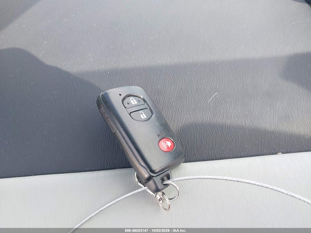 Продажа на аукционе авто 2013 Toyota Prius V Two, vin: JTDZN3EU7D3252385, номер лота: 46283147