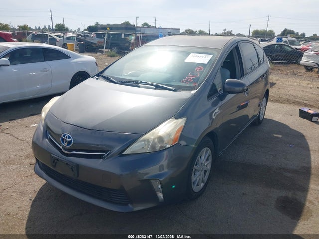 Продажа на аукционе авто 2013 Toyota Prius V Two, vin: JTDZN3EU7D3252385, номер лота: 46283147
