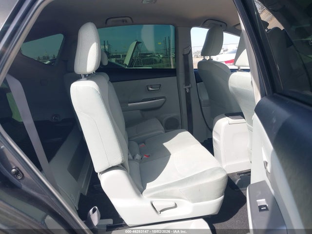Продажа на аукционе авто 2013 Toyota Prius V Two, vin: JTDZN3EU7D3252385, номер лота: 46283147