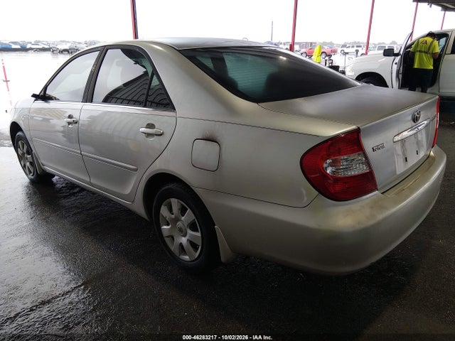 2004 Toyota Camry Le მანქანა იყიდება აუქციონზე, vin: JTDBE32K740245796, აუქციონის ნომერი: 46283217