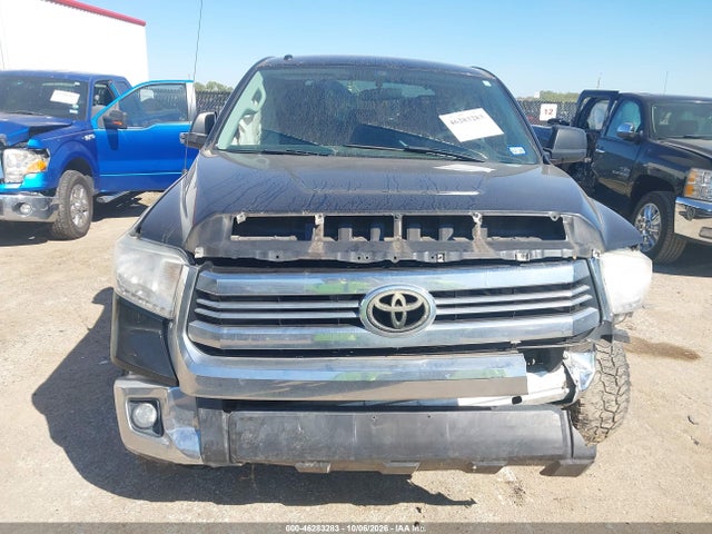 46283283 :رقم المزاد ، 5TFEM5F17HX110585 vin ، 2017 Toyota Tundra Sr5 4.6l V8 مزاد بيع
