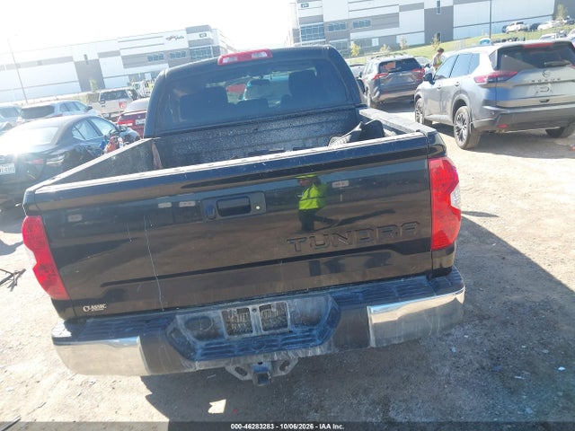 46283283 :رقم المزاد ، 5TFEM5F17HX110585 vin ، 2017 Toyota Tundra Sr5 4.6l V8 مزاد بيع