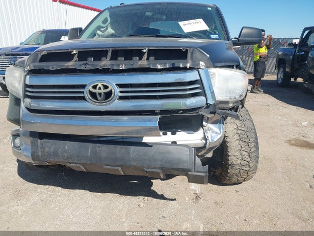 46283283 :رقم المزاد ، 5TFEM5F17HX110585 vin ، 2017 Toyota Tundra Sr5 4.6l V8 مزاد بيع