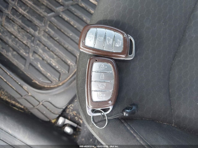 2020 Hyundai Elantra Value Edition მანქანა იყიდება აუქციონზე, vin: 5NPD84LF7LH542933, აუქციონის ნომერი: 46283314