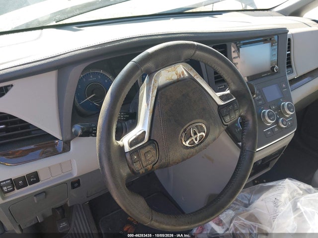 Продаж на аукціоні авто 2018 Toyota Sienna Xle 7 Passenger, vin: 5TDYZ3DC9JS933814, номер лоту: 46283435