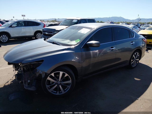 Nissan Altima 2.5 Sr 2017 1N4AL3AP8HC138121 Image 2