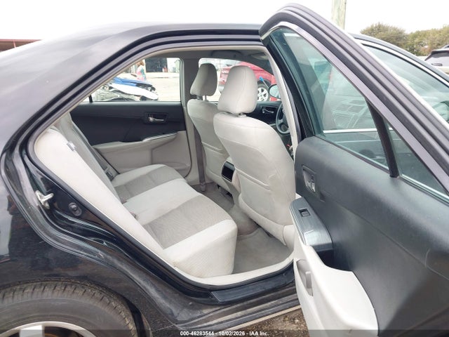 2014 Toyota Camry Hybrid Le მანქანა იყიდება აუქციონზე, vin: 4T1BD1FK2EU108255, აუქციონის ნომერი: 46283544