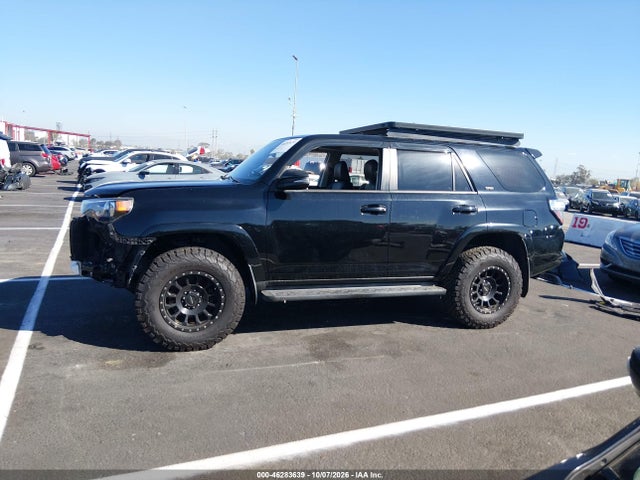 Toyota 4runner Sr5 Premium 2018 JTEZU5JR2J5182600 Image 15