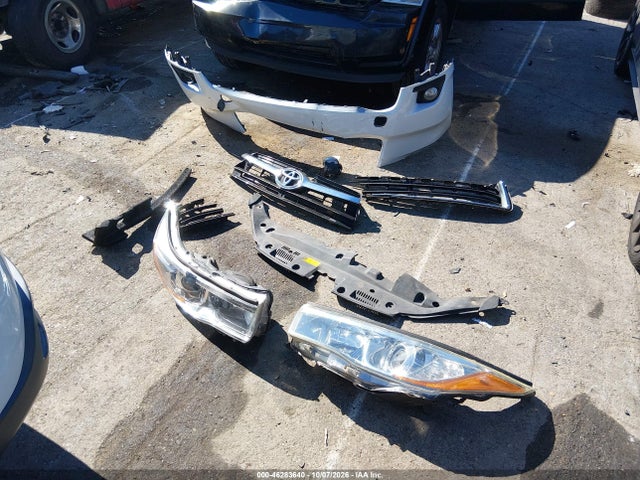 Продаж на аукціоні авто 2016 Toyota Highlander Xle V6, vin: 5TDJKRFH2GS325725, номер лоту: 46283640
