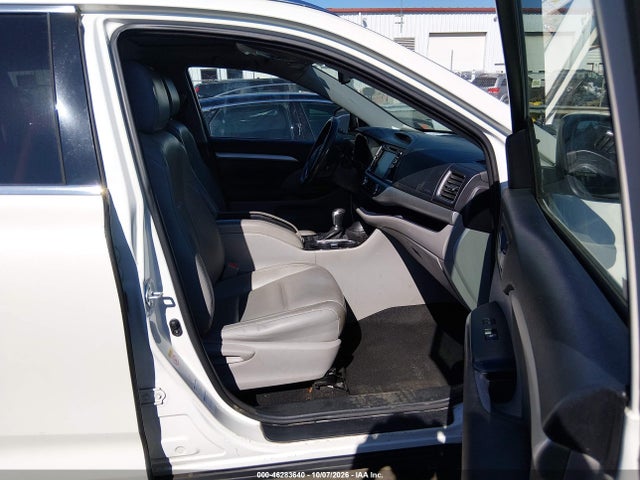 Продаж на аукціоні авто 2016 Toyota Highlander Xle V6, vin: 5TDJKRFH2GS325725, номер лоту: 46283640