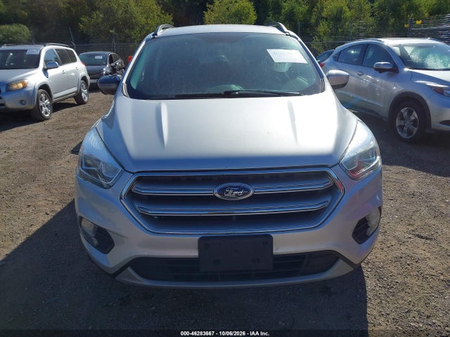 2017 Ford Escape Se მანქანა იყიდება აუქციონზე, vin: 1FMCU9GD5HUE93141, აუქციონის ნომერი: 46283667