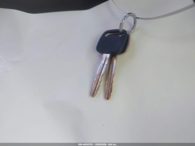 46283761 :رقم المزاد ، 5TBRT3417YS094558 vin ، 2000 Toyota Tundra Sr5 V8 مزاد بيع
