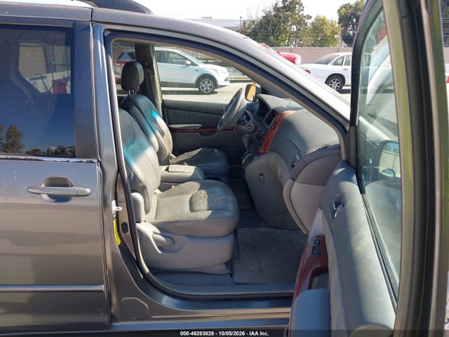 Aukcja sprzedaży 2004 Toyota Sienna Xle, vin: 5TDZA22C84S218732, numer aukcji: 46283828