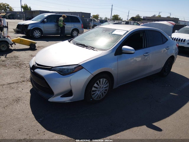Toyota COROLLA LE 2017 2T1BURHE2HC858010 Image 2