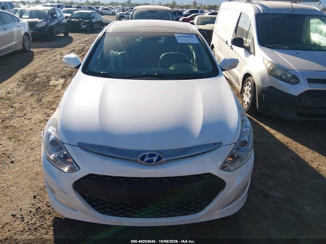 2015 Hyundai Sonata Hybrid Limited მანქანა იყიდება აუქციონზე, vin: KMHEC4A47FA136128, აუქციონის ნომერი: 46284045