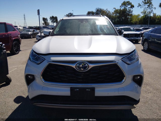 2023 Toyota Highlander Hybrid Platinum მანქანა იყიდება აუქციონზე, vin: 5TDFARAH9PS022831, აუქციონის ნომერი: 46284117