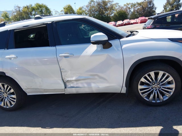 2023 Toyota Highlander Hybrid Platinum მანქანა იყიდება აუქციონზე, vin: 5TDFARAH9PS022831, აუქციონის ნომერი: 46284117
