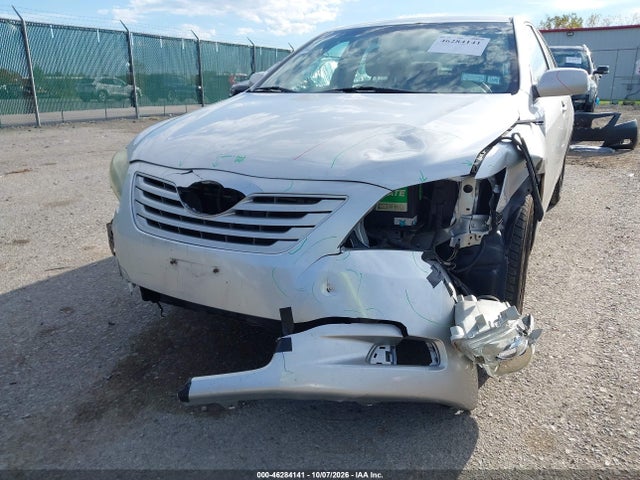 46284141 :رقم المزاد ، 4T1BE46K09U832742 vin ، 2009 Toyota Camry Le مزاد بيع