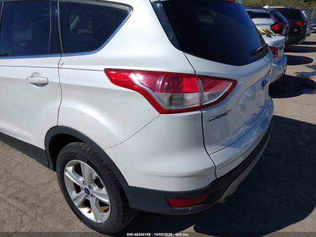 46284159 :رقم المزاد ، 1FMCU9GX1GUA75202 vin ، 2016 Ford Escape Se مزاد بيع