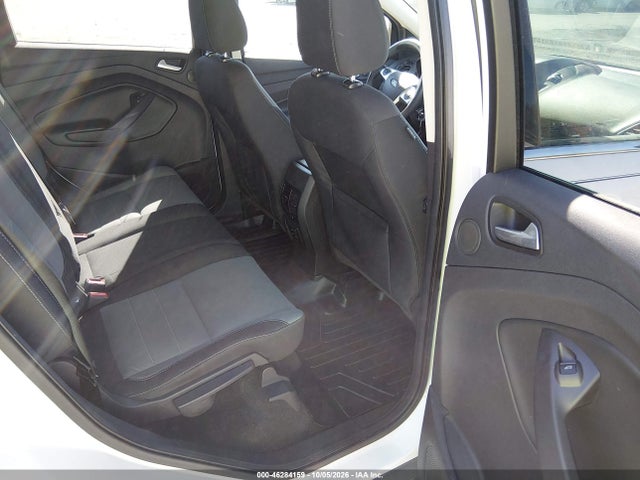 46284159 :رقم المزاد ، 1FMCU9GX1GUA75202 vin ، 2016 Ford Escape Se مزاد بيع