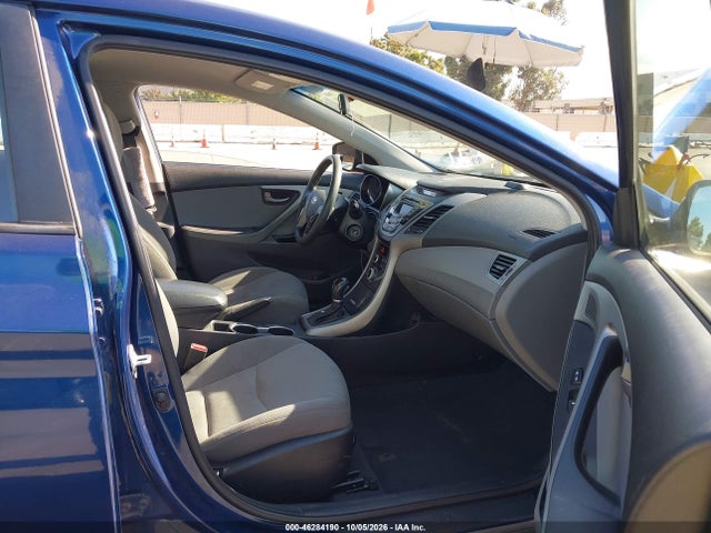 46284190 :رقم المزاد ، 5NPDH4AE3GH787082 vin ، 2016 Hyundai Elantra Se مزاد بيع