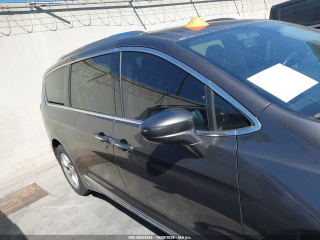 2020 Chrysler Pacifica Touring L მანქანა იყიდება აუქციონზე, vin: 2C4RC1BG2LR115790, აუქციონის ნომერი: 46284284