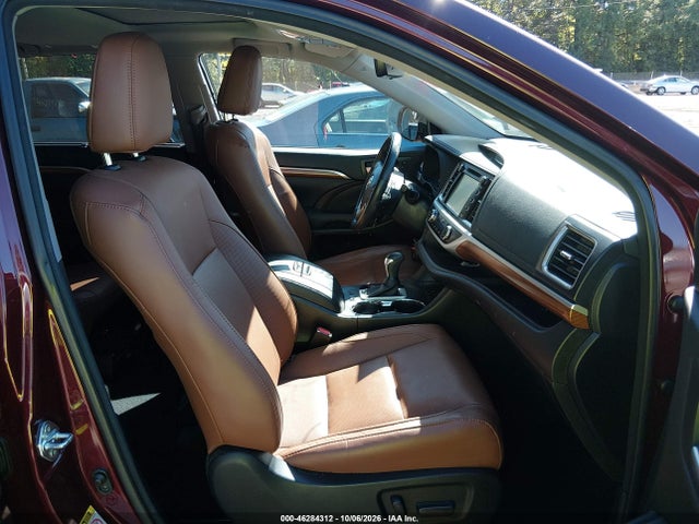 Продажа на аукционе авто 2017 Toyota Highlander Limited, vin: 5TDDZRFH0HS391202, номер лота: 46284312