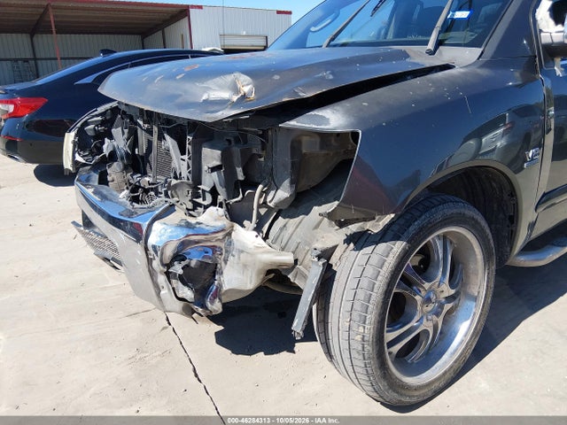 46284313 :رقم المزاد ، 1N6AA07A24N565615 vin ، 2004 Nissan Titan Se مزاد بيع