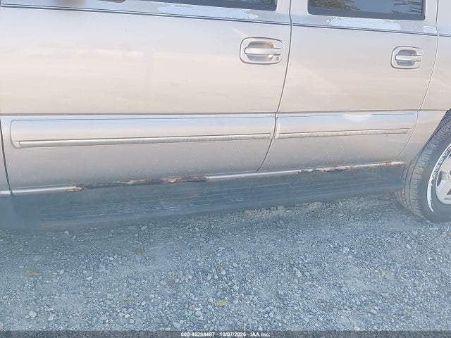 46284487 :رقم المزاد ، 1GNFK16Z44J142472 vin ، 2004 Chevrolet Suburban 1500 Lt مزاد بيع