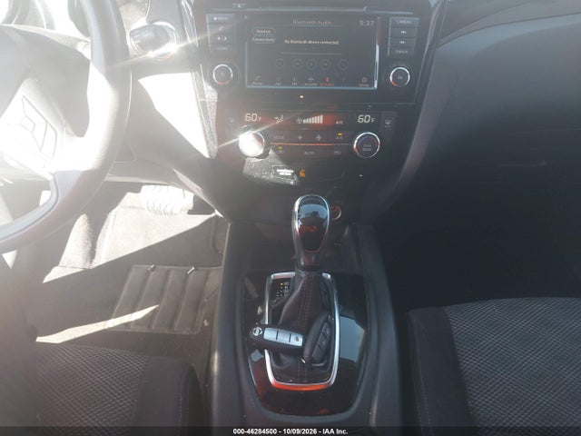 46284500 :رقم المزاد ، JN1BJ1CV4LW251403 vin ، 2020 Nissan Rogue Sport Sv Fwd Xtronic Cvt مزاد بيع