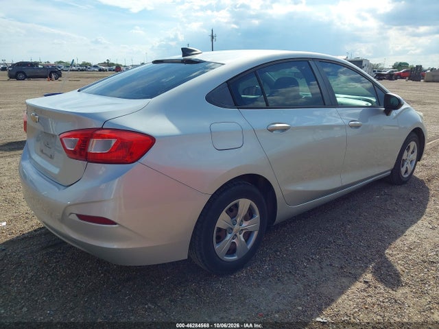46284568 :رقم المزاد ، 1G1BC5SM7H7212113 vin ، 2017 Chevrolet Cruze Ls Auto مزاد بيع