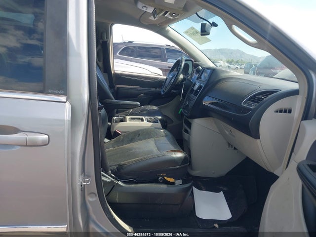 2013 Chrysler Town & Country Touring მანქანა იყიდება აუქციონზე, vin: 2C4RC1BG4DR630484, აუქციონის ნომერი: 46284573