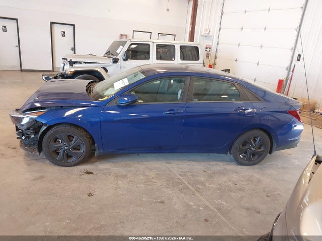 46285235 :رقم المزاد ، 5NPLM4AG2NH073918 vin ، 2022 Hyundai Elantra Sel مزاد بيع