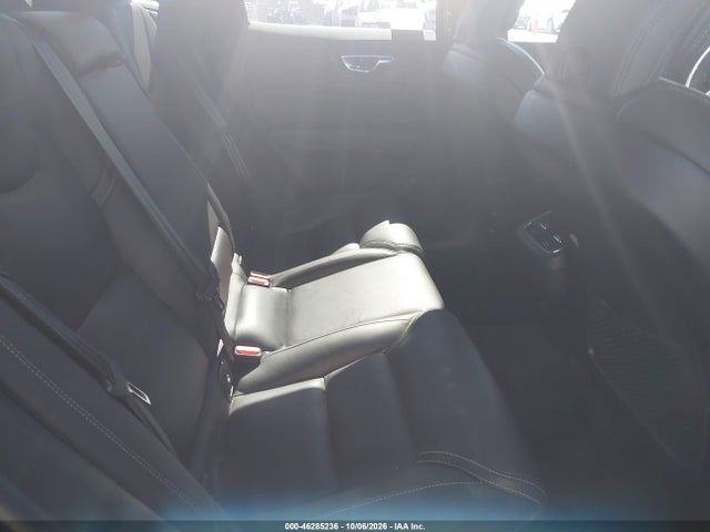 Продажа на аукционе авто 2025 Volvo Xc60 B5 Ultra Black Edition, vin: YV4M12RD5S1029889, номер лота: 46285236