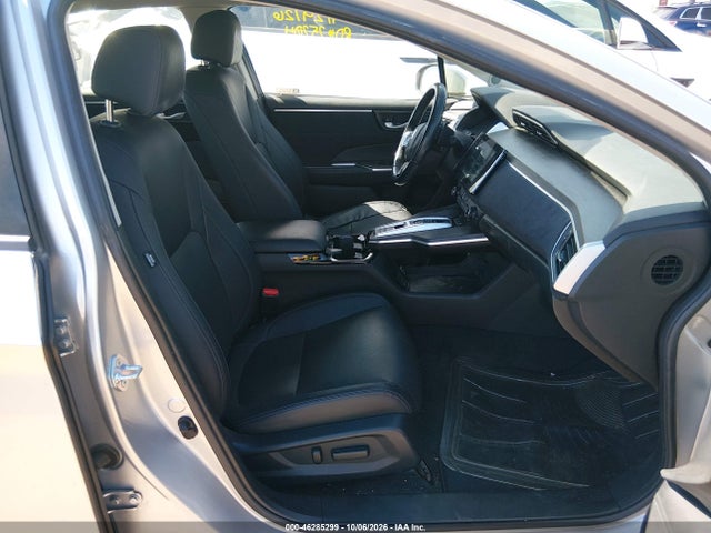 Продаж на аукціоні авто 2018 Honda Clarity Plug-in Hybrid Touring, vin: JHMZC5F38JC017950, номер лоту: 46285299