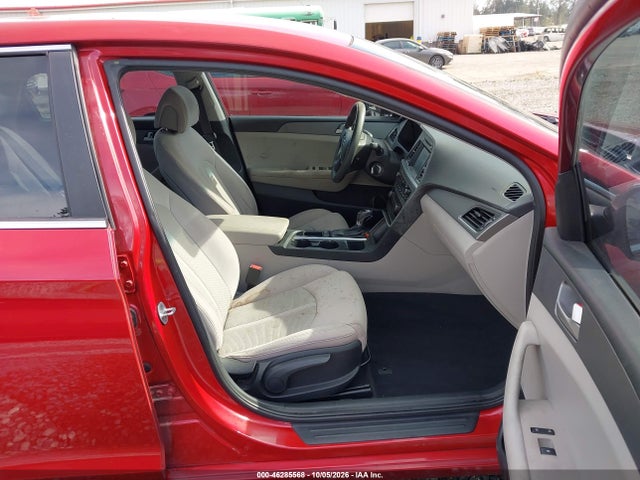 Hyundai SONATA SE 2017 5NPE24AF6HH500222 Image 17