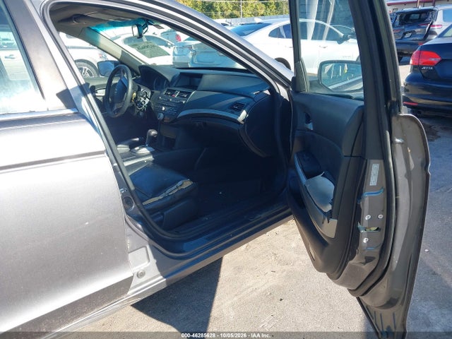 46285628 :رقم المزاد ، 1HGCP26888A131590 vin ، 2008 Honda Accord 2.4 Ex-l مزاد بيع