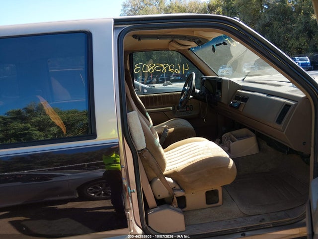 46285803 :رقم المزاد ، 1GNFK16K6PJ355088 vin ، 1993 Chevrolet Suburban K1500 مزاد بيع