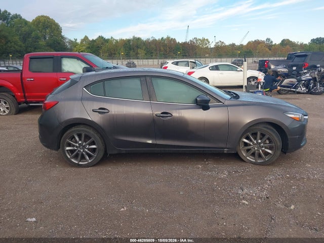 Продаж на аукціоні авто 2018 Mazda Mazda3 5-door Touring, vin: 3MZBN1L3XJM211904, номер лоту: 46285809