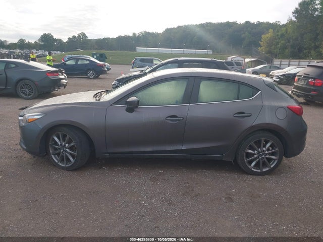 Продаж на аукціоні авто 2018 Mazda Mazda3 5-door Touring, vin: 3MZBN1L3XJM211904, номер лоту: 46285809