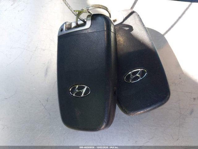 2013 Hyundai Elantra Gt მანქანა იყიდება აუქციონზე, vin: KMHD35LEXDU117267, აუქციონის ნომერი: 46285938