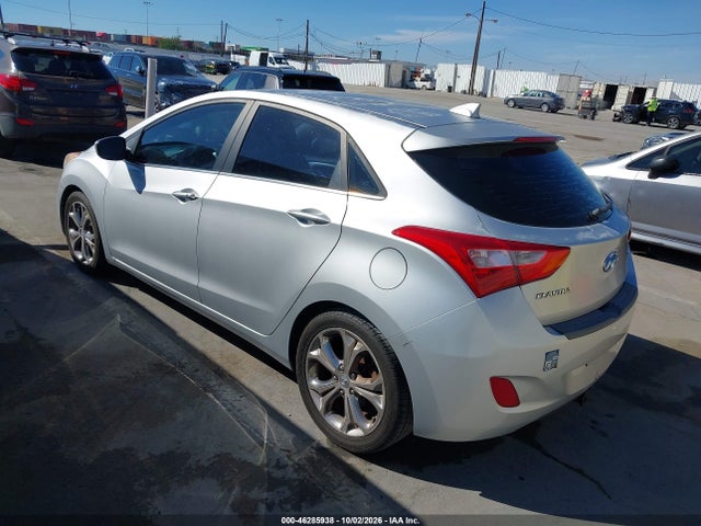 2013 Hyundai Elantra Gt მანქანა იყიდება აუქციონზე, vin: KMHD35LEXDU117267, აუქციონის ნომერი: 46285938