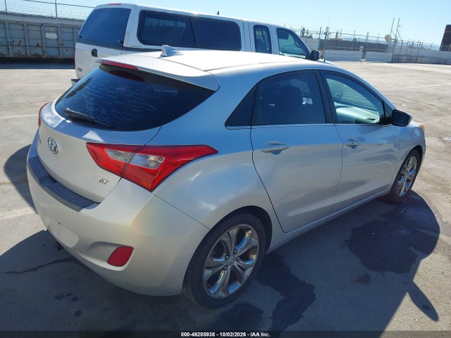 2013 Hyundai Elantra Gt მანქანა იყიდება აუქციონზე, vin: KMHD35LEXDU117267, აუქციონის ნომერი: 46285938