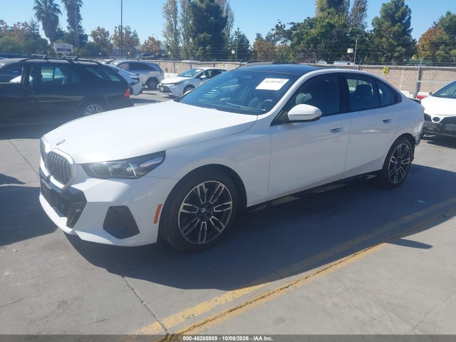 BMW 530i Xdrive 2027 WBA53FJ04VCY24620 Image 2