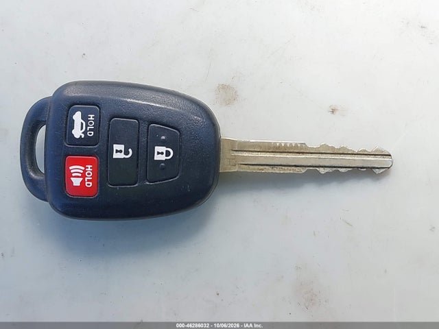 4T1BF1FK8HU785552 Toyota CAMRY SE